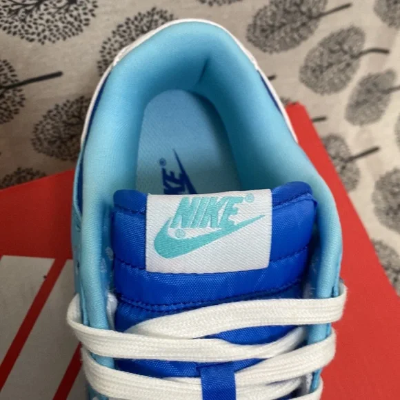 Mike Rubber Colorblock Low-Top Blue Sneakers display picture 1